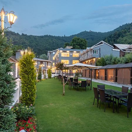 Hotel Grand Boulevard Durgjan Exteriér fotografie
